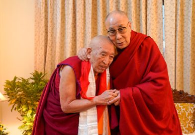 Thrangu Rinpocze – Konieczność praktykowania zarówno siamathy, jak i wipasiany