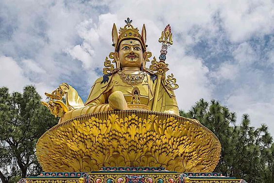 Guru Rinpocze – Esencja mądrości ustnych wyjaśnień stanów na ścieżce